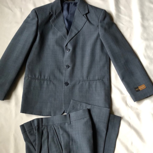 Suit boys new size 12 MetroConcepts Claiborne Co
